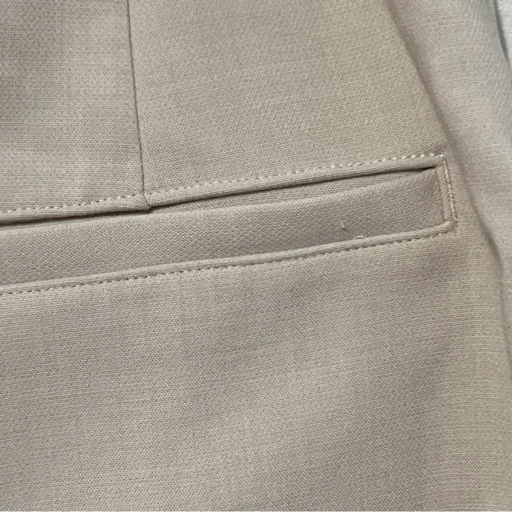 A+F Sloan Tailored High Waisted Shorts - Picture 6 of 10